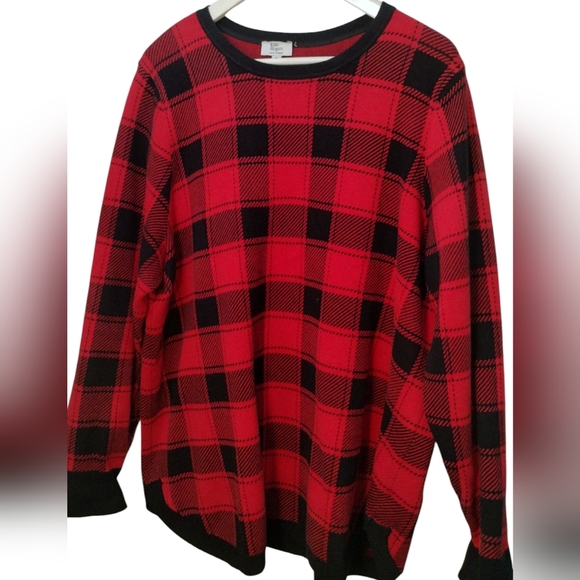 Plus Size Plaid Sweater - Picture 2 of 11
